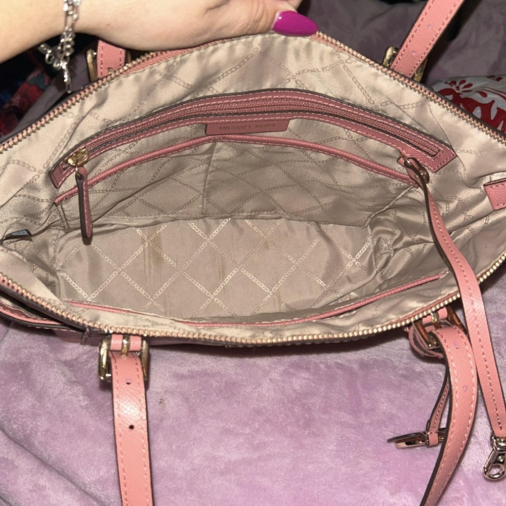 Michael Kors Tote Bag - Picture 9 of 9